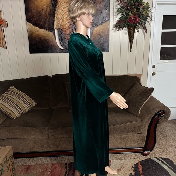 Komar • Vintage • Velvet • Green • Size Large • Robe - Picture 4 of 16